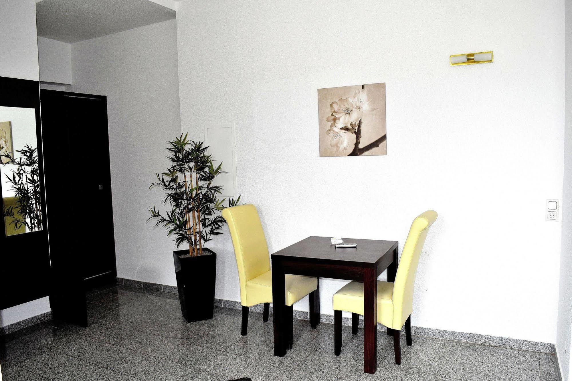 Boardinghouse - Stadtvilla Budget Schweinfurt Exteriör bild