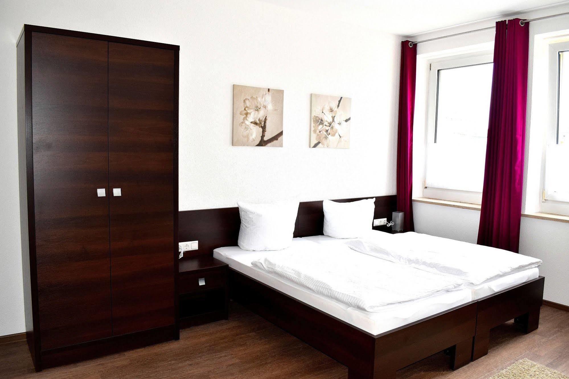 Boardinghouse - Stadtvilla Budget Schweinfurt Exteriör bild