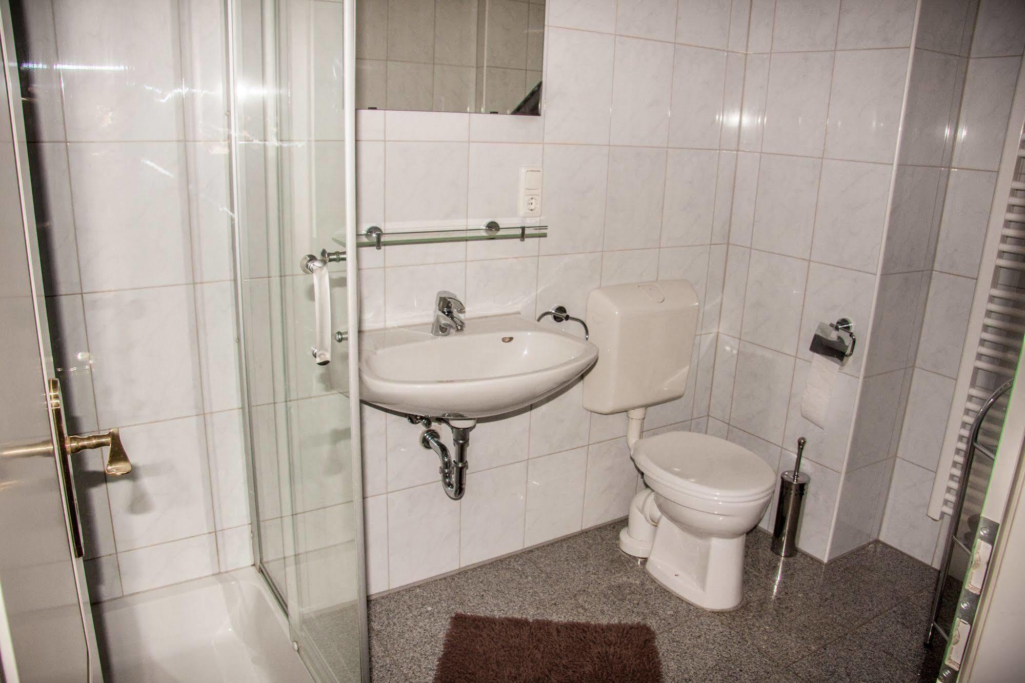 Boardinghouse - Stadtvilla Budget Schweinfurt Exteriör bild