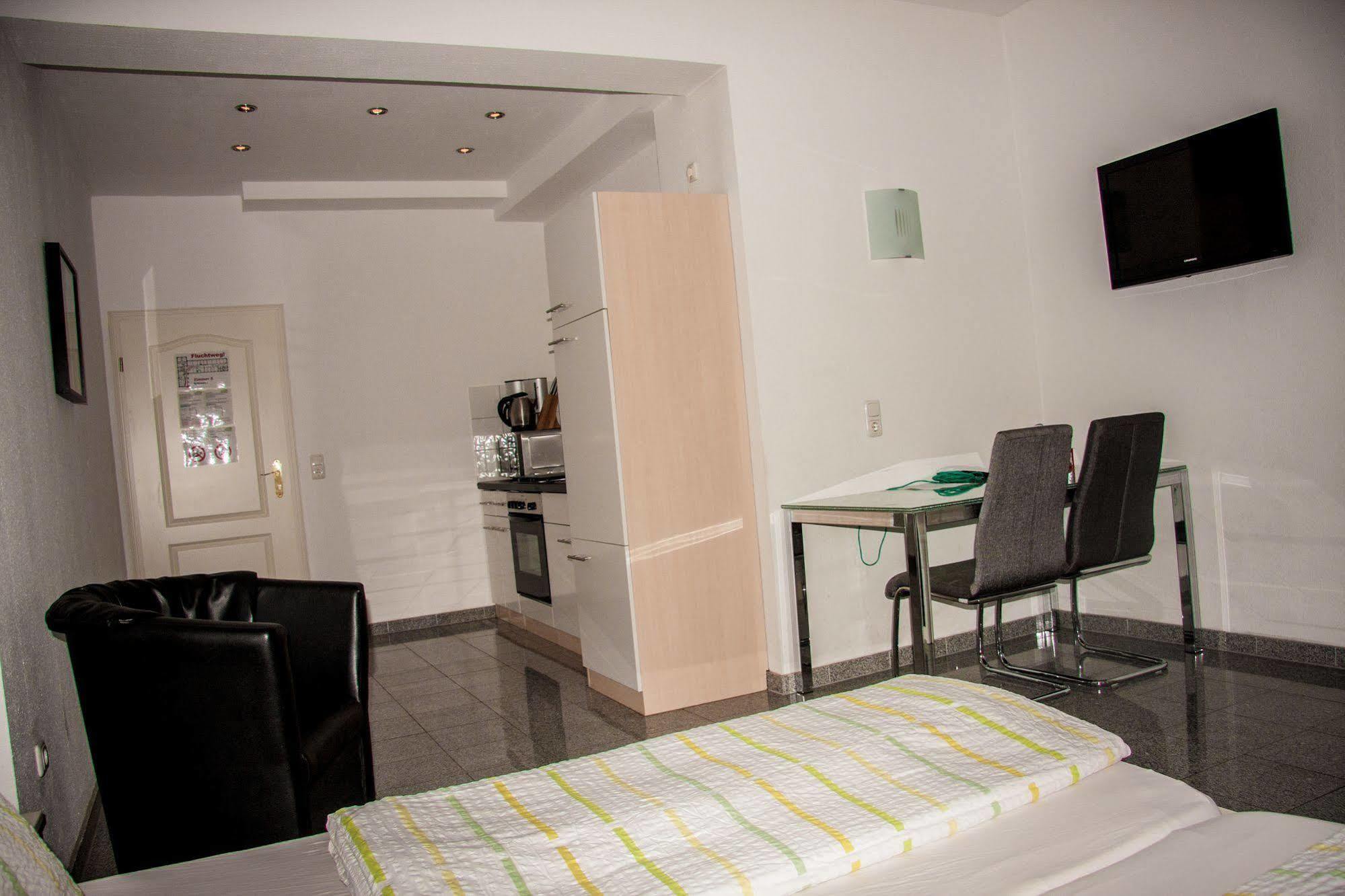Boardinghouse - Stadtvilla Budget Schweinfurt Exteriör bild