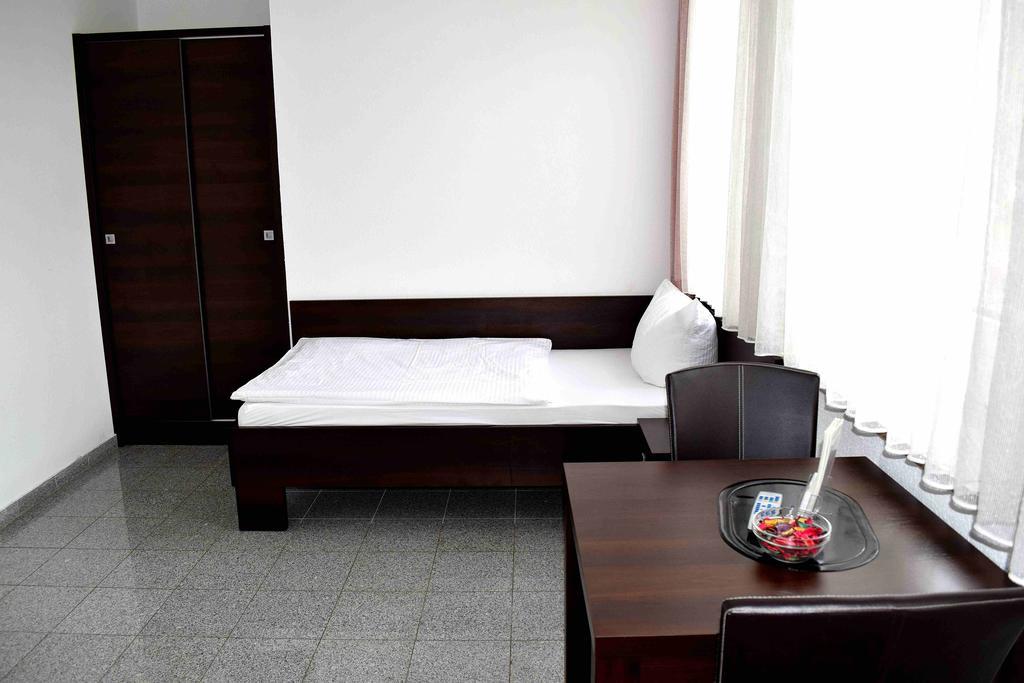 Boardinghouse - Stadtvilla Budget Schweinfurt Rum bild